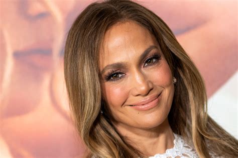 jennifer lopez real photos.